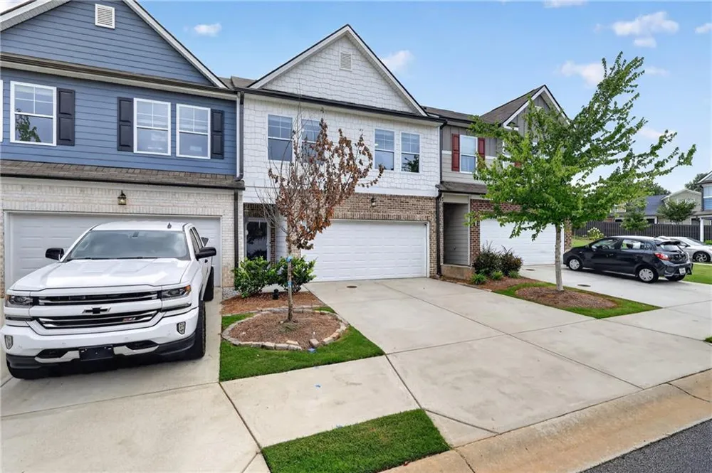 4711 Fairfax Drive Oakwood, GA 30566