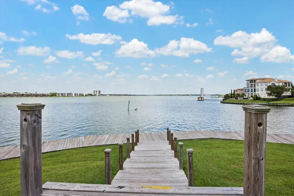 2200 Beacon Circle League City, TX 77573