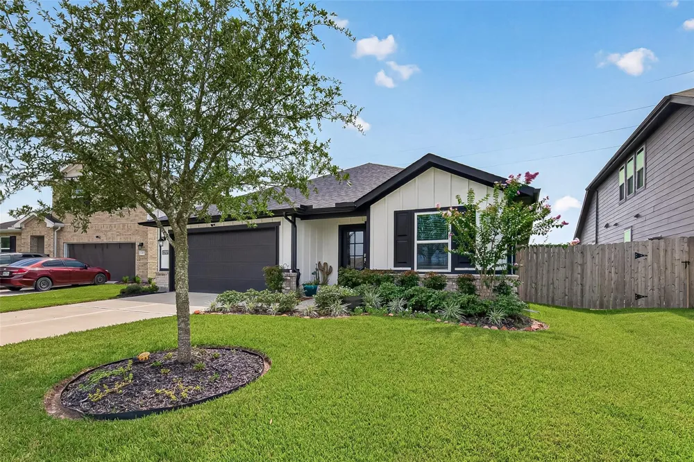 12707 Gabrial Drive Crosby, TX 77532