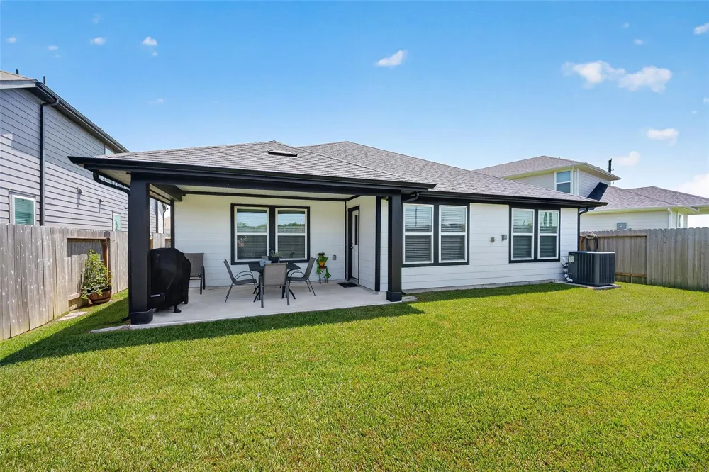 12707 Gabrial Drive Crosby, TX 77532