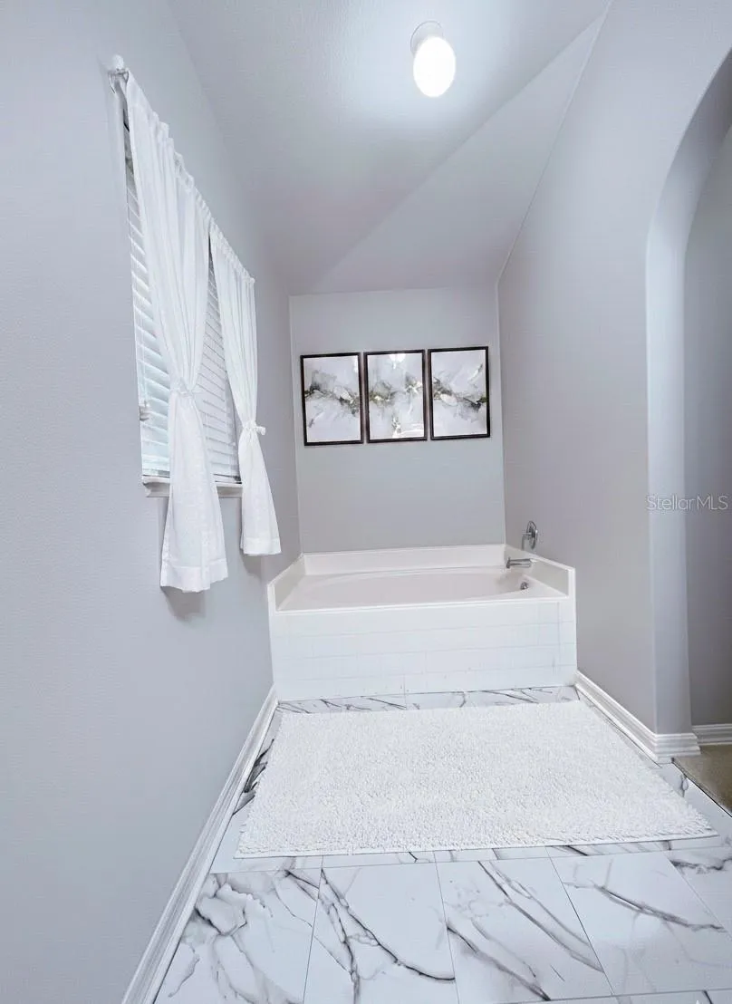 5764 ROYAL HILLS CIRCLE Winter Haven, FL 33881
