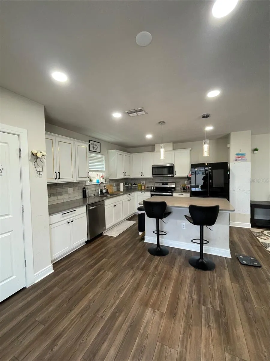 30543 THUNDERBIRD DR Wesley Chapel, FL 33545
