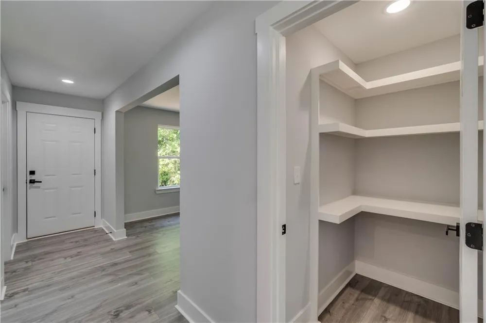 2389 A Highpoint Road Snellville, GA 30078