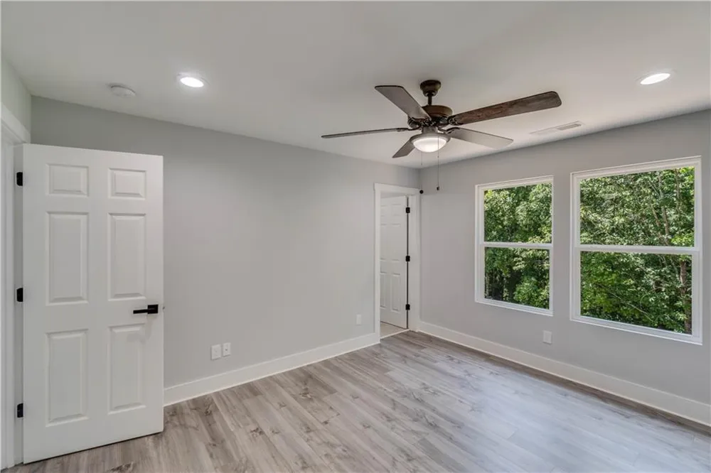 2389 A Highpoint Road Snellville, GA 30078