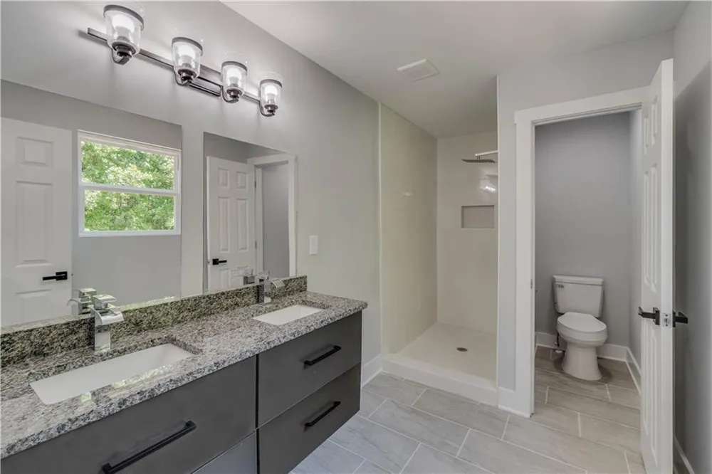 2389 A Highpoint Road Snellville, GA 30078