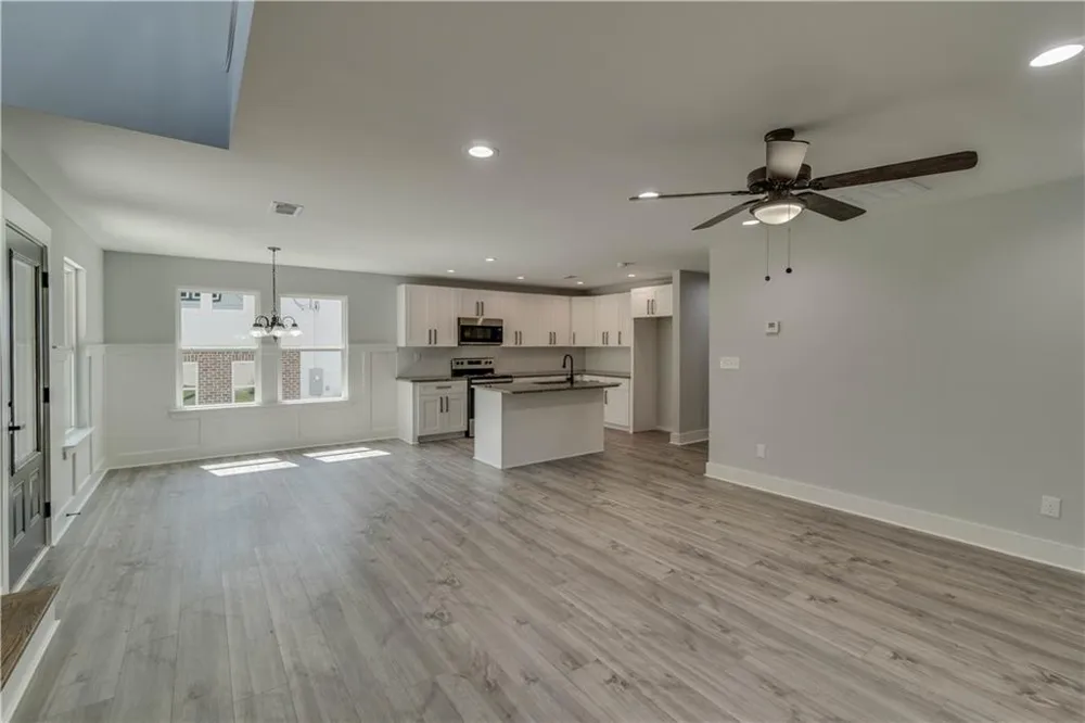 2389 A Highpoint Road Snellville, GA 30078
