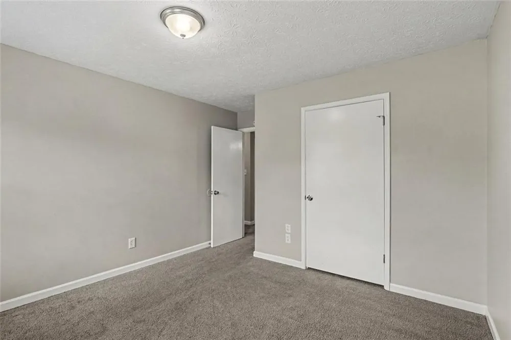 125 Beacon Drive Fayetteville, GA 30215