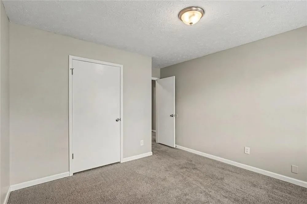 125 Beacon Drive Fayetteville, GA 30215