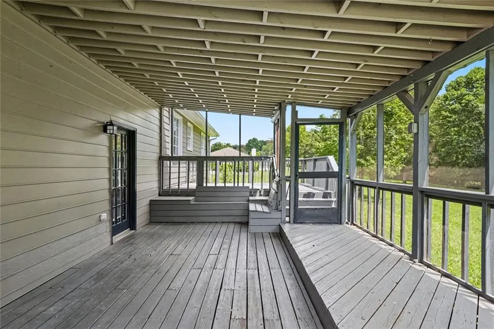 125 Beacon Drive Fayetteville, GA 30215