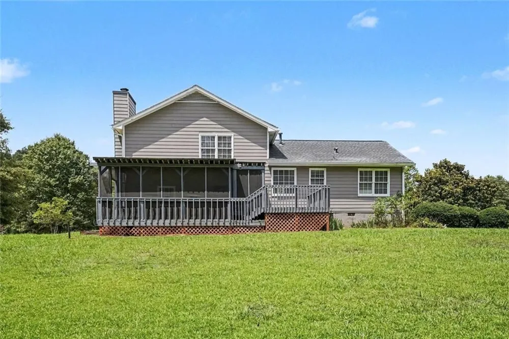 125 Beacon Drive Fayetteville, GA 30215