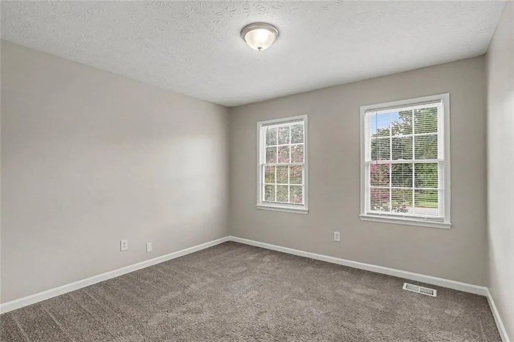 125 Beacon Drive Fayetteville, GA 30215