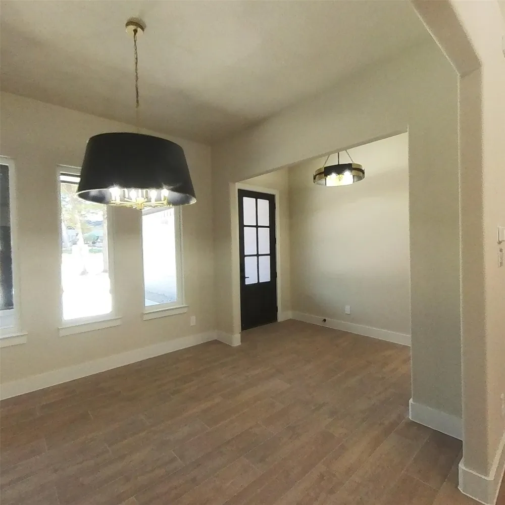 521 Glenwick Drive DeSoto, TX 75115