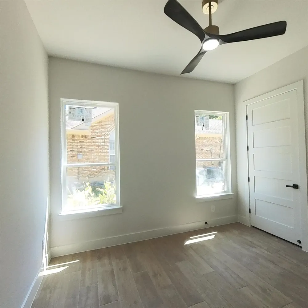 521 Glenwick Drive DeSoto, TX 75115