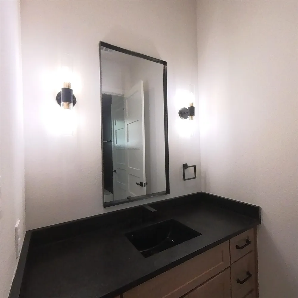 521 Glenwick Drive DeSoto, TX 75115