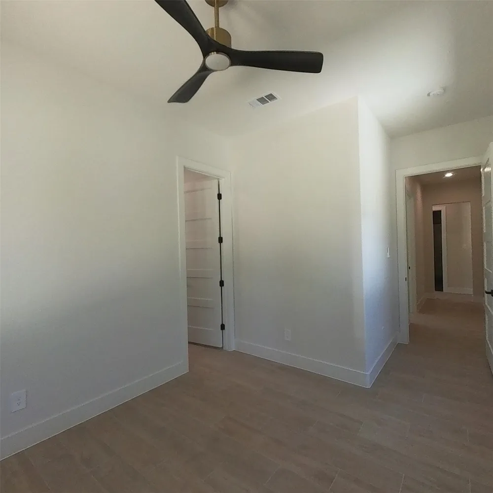 521 Glenwick Drive DeSoto, TX 75115