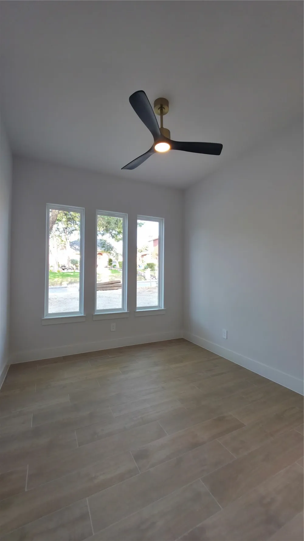 521 Glenwick Drive DeSoto, TX 75115