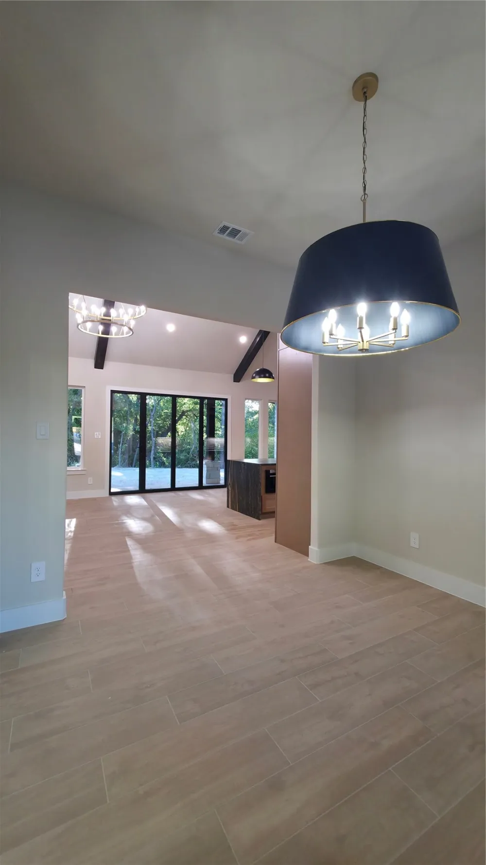 521 Glenwick Drive DeSoto, TX 75115