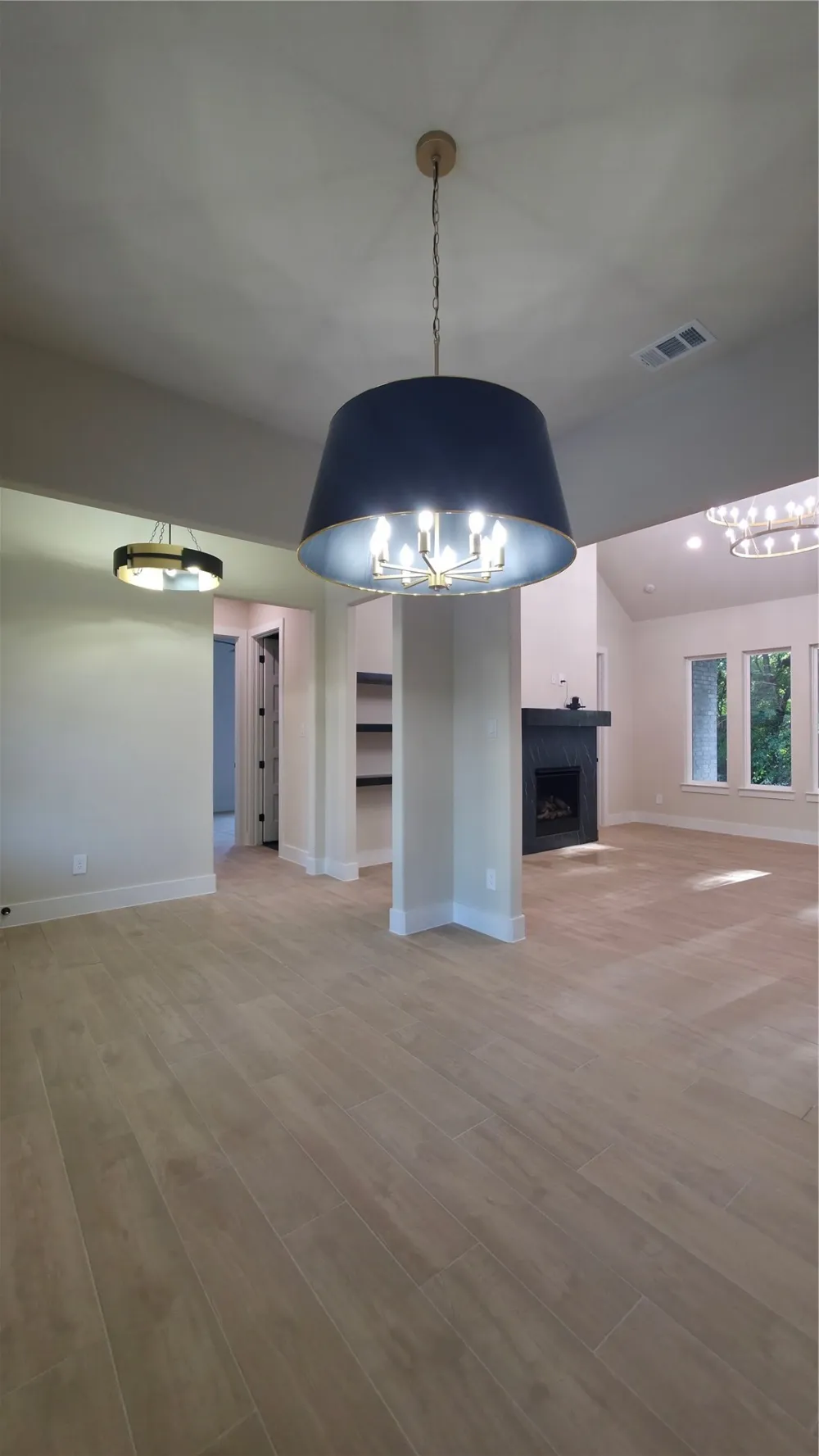521 Glenwick Drive DeSoto, TX 75115