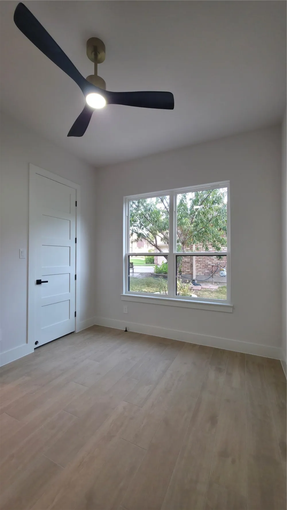 521 Glenwick Drive DeSoto, TX 75115