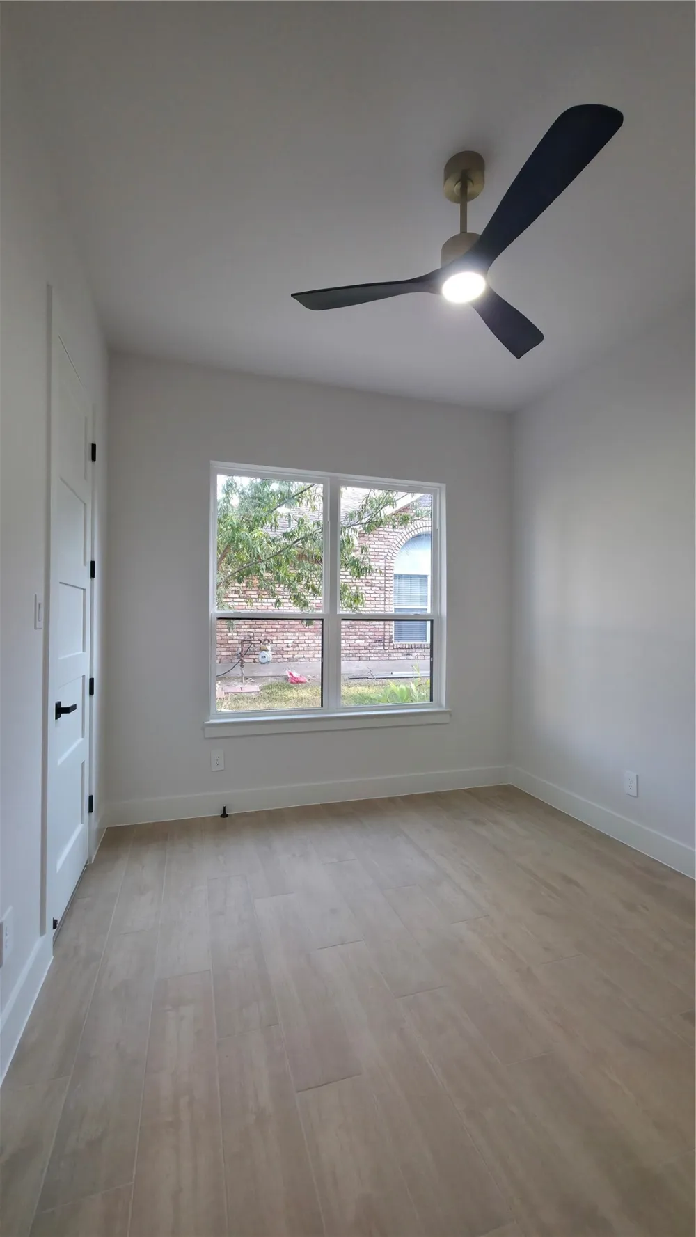 521 Glenwick Drive DeSoto, TX 75115