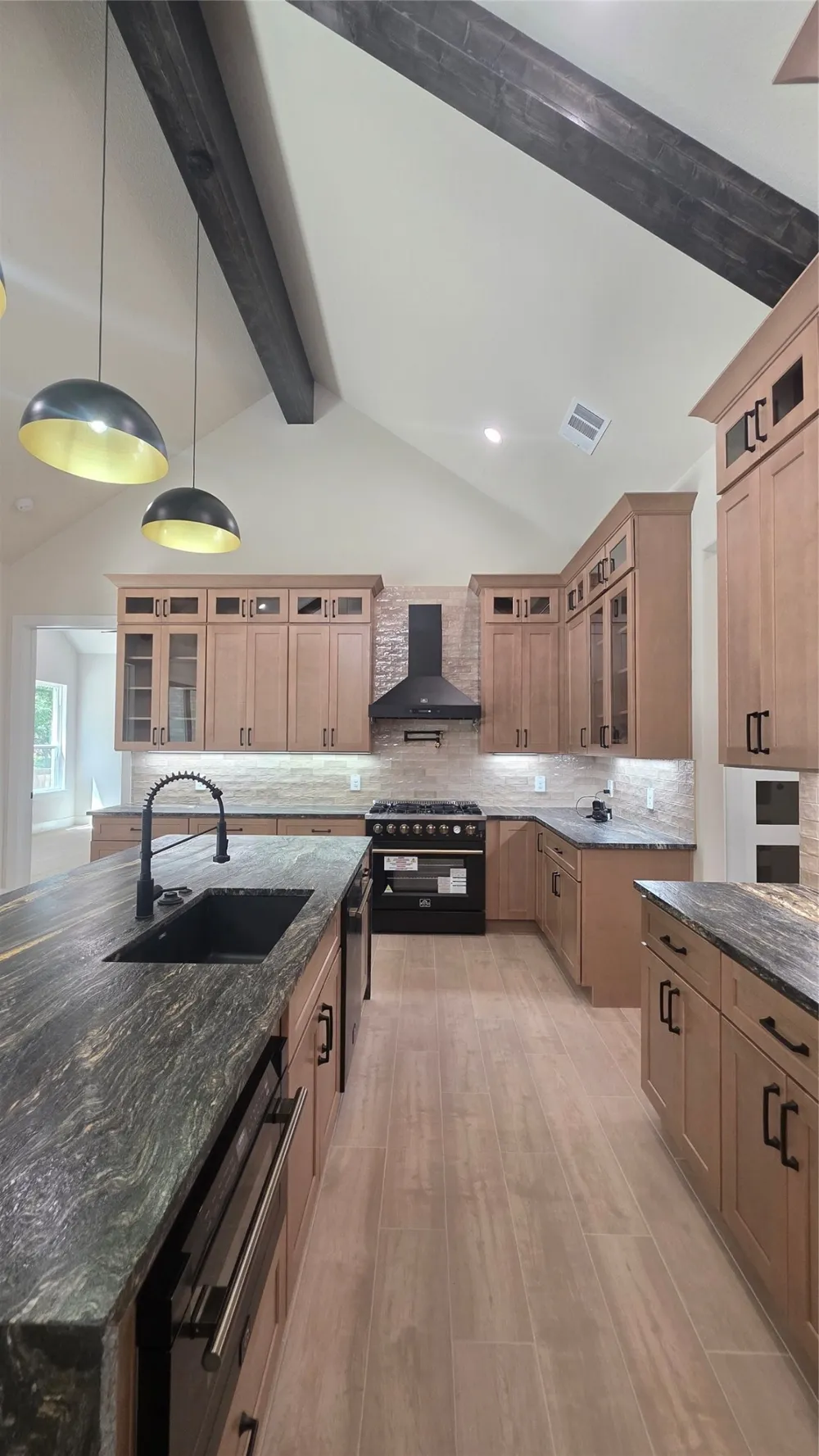 521 Glenwick Drive DeSoto, TX 75115