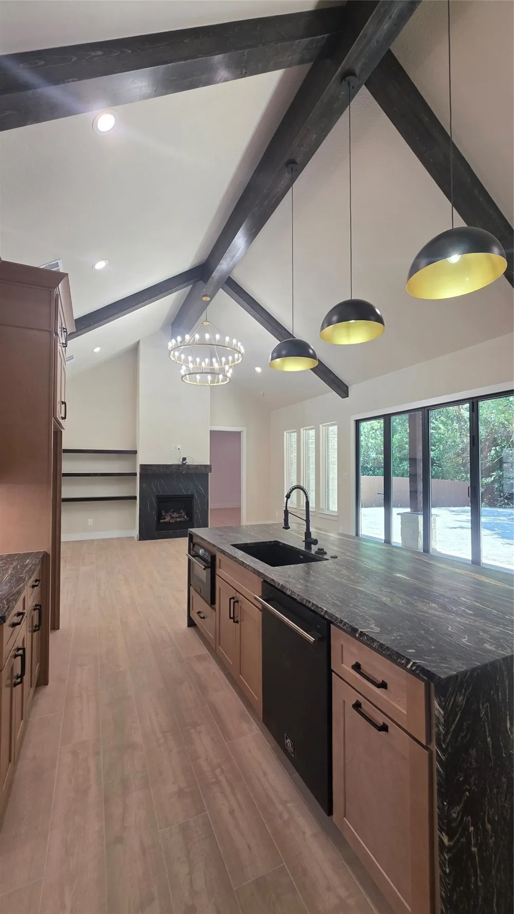 521 Glenwick Drive DeSoto, TX 75115