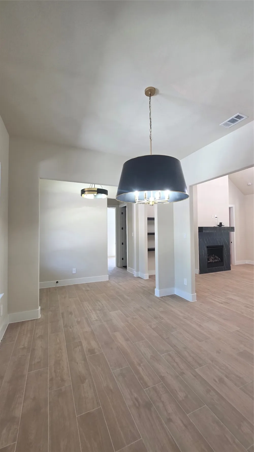 521 Glenwick Drive DeSoto, TX 75115