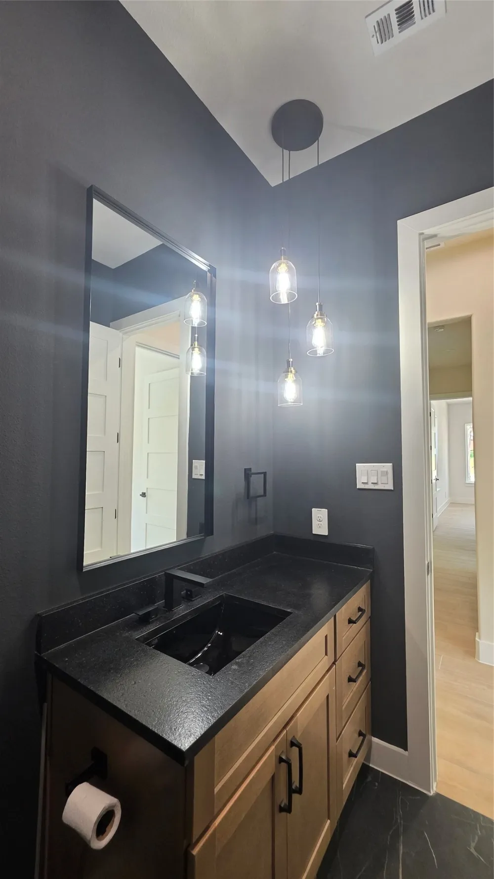 521 Glenwick Drive DeSoto, TX 75115