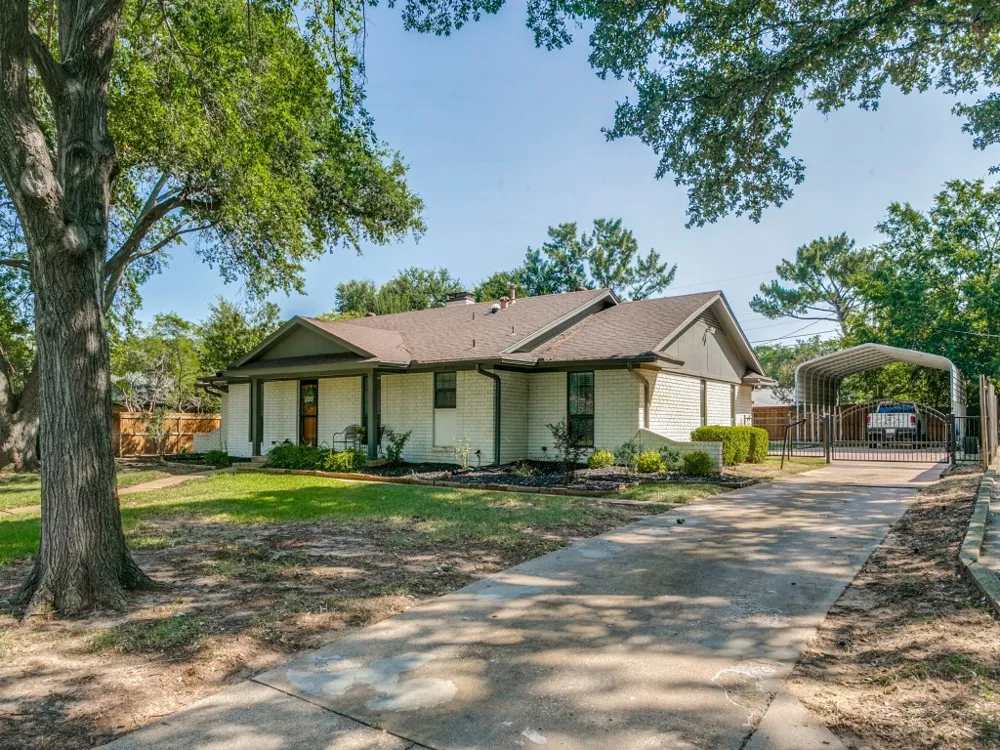 421 Frankie Lane Lewisville, TX 75057