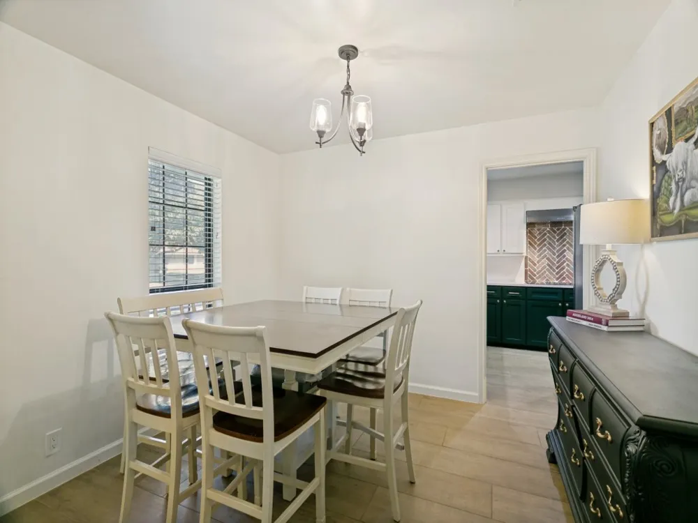 421 Frankie Lane Lewisville, TX 75057