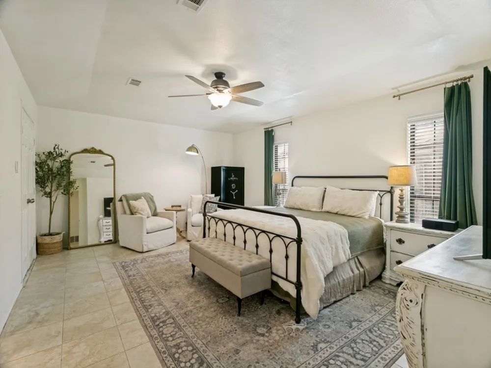421 Frankie Lane Lewisville, TX 75057