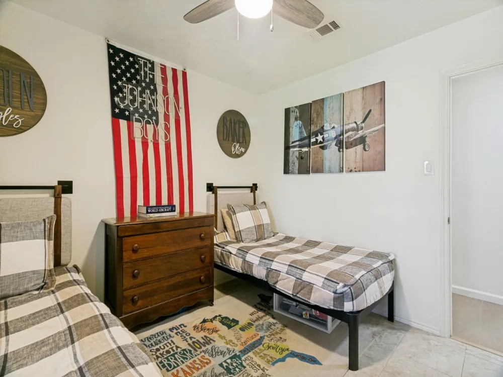 421 Frankie Lane Lewisville, TX 75057