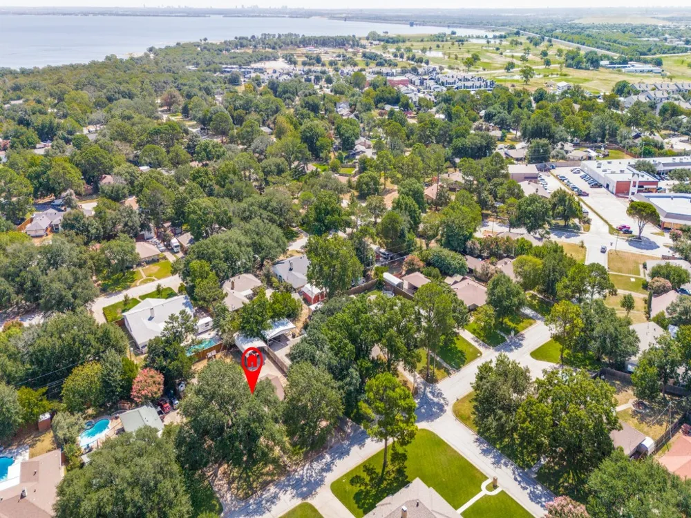 421 Frankie Lane Lewisville, TX 75057