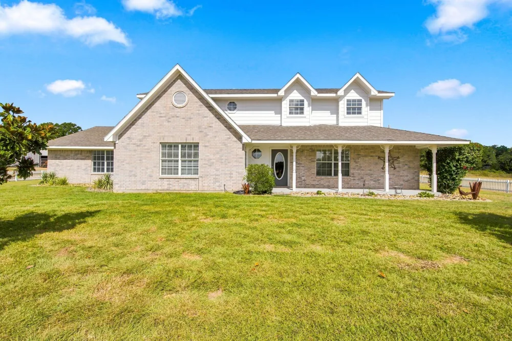 156 La Arroya Drive Weatherford, TX 76088