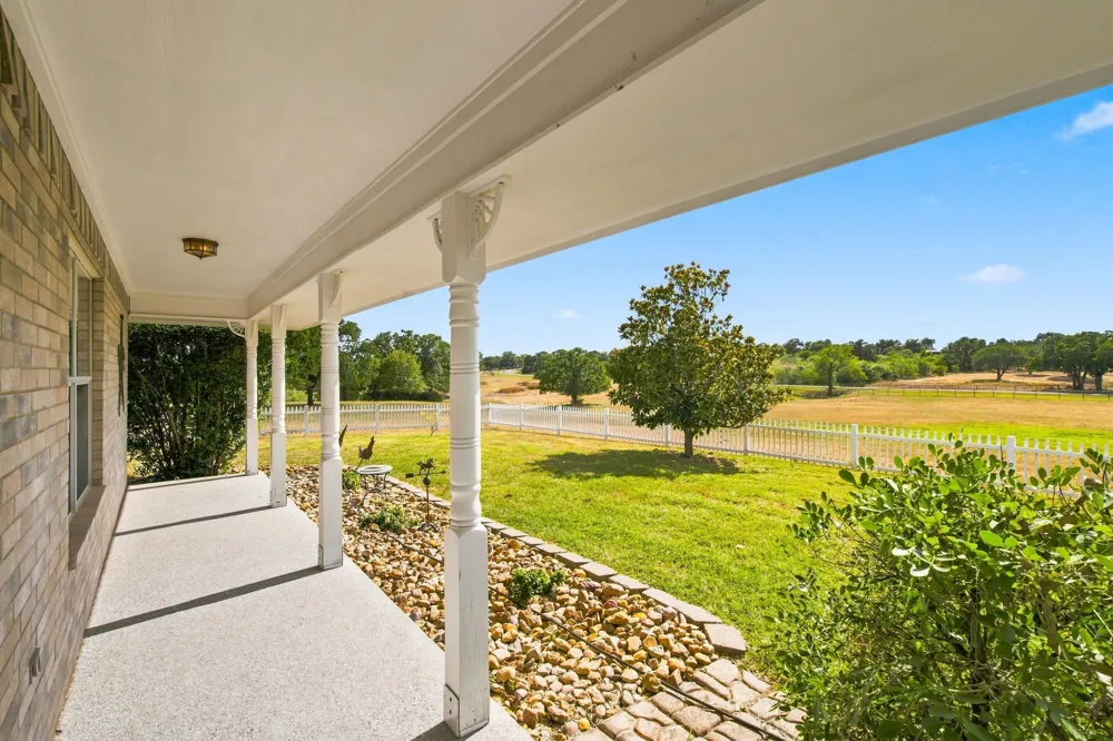 156 La Arroya Drive Weatherford, TX 76088
