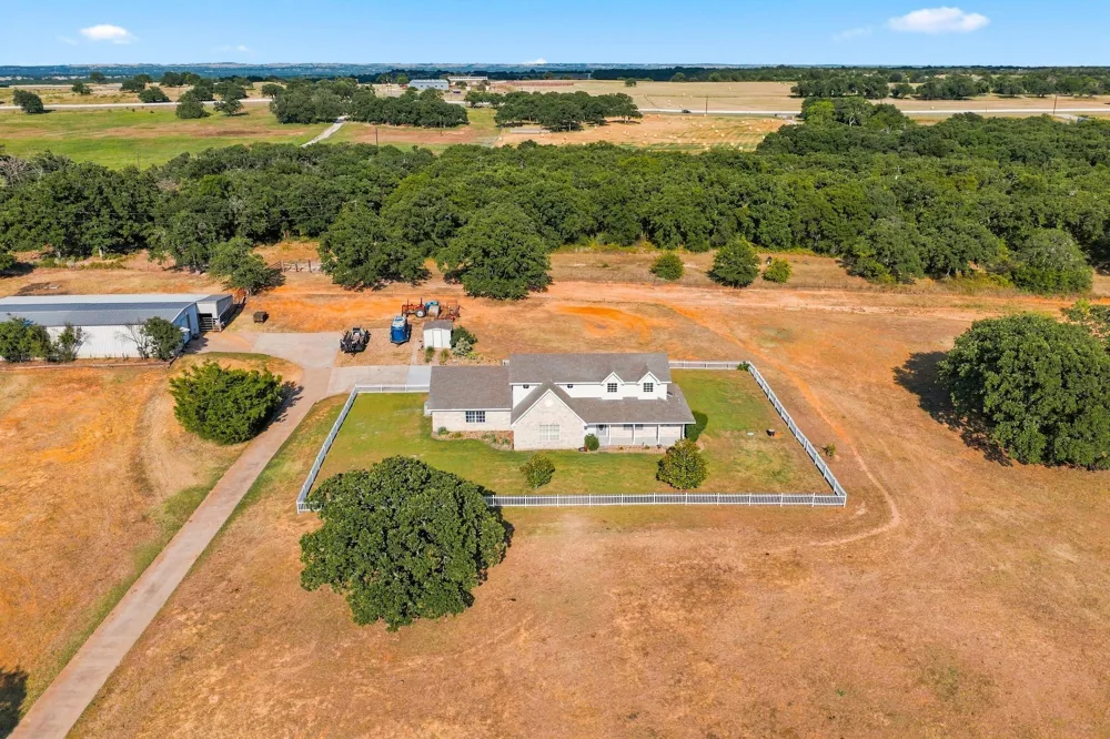 156 La Arroya Drive Weatherford, TX 76088