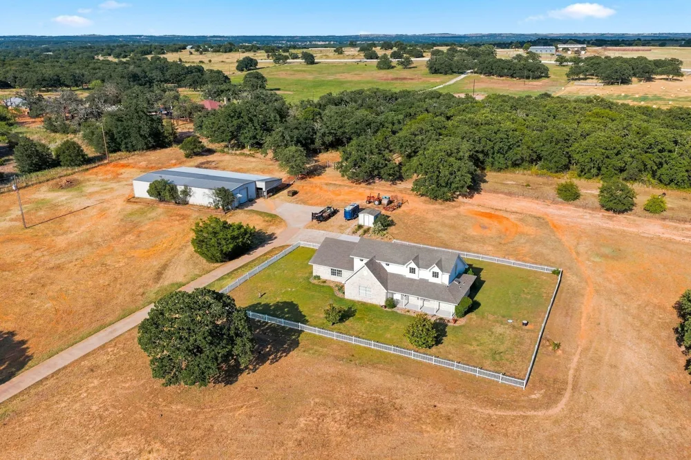 156 La Arroya Drive Weatherford, TX 76088