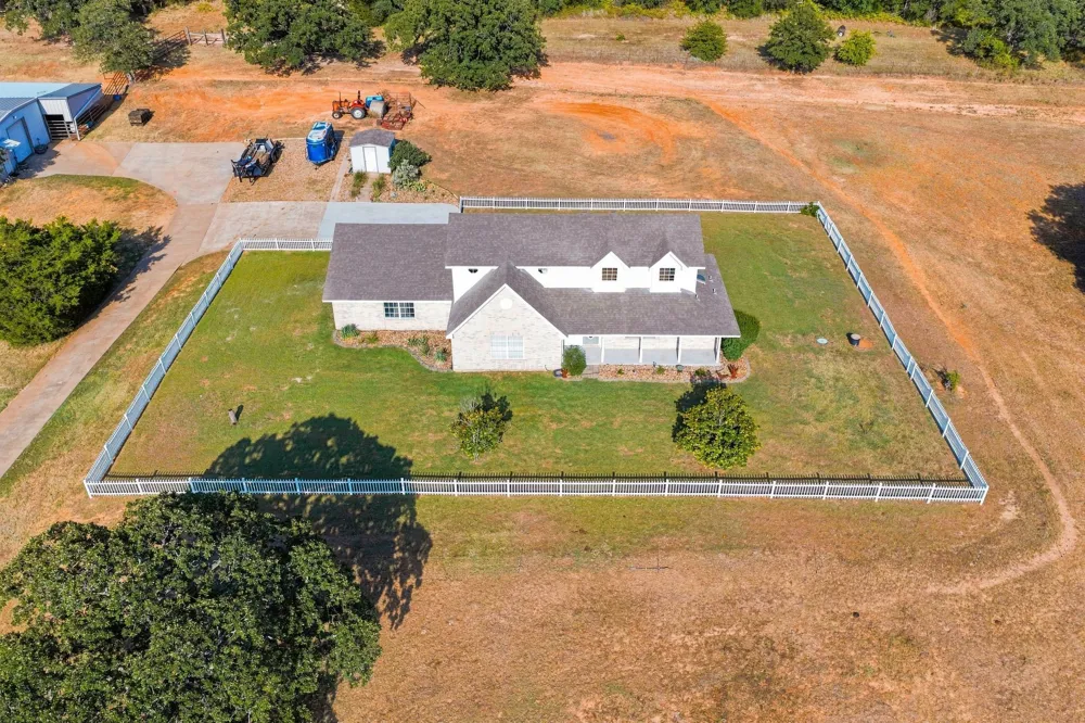 156 La Arroya Drive Weatherford, TX 76088