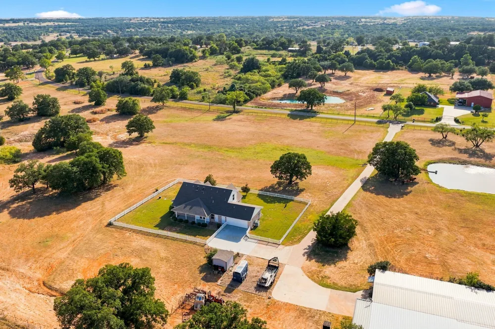 156 La Arroya Drive Weatherford, TX 76088