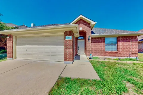 1216 Lake Forest Drive