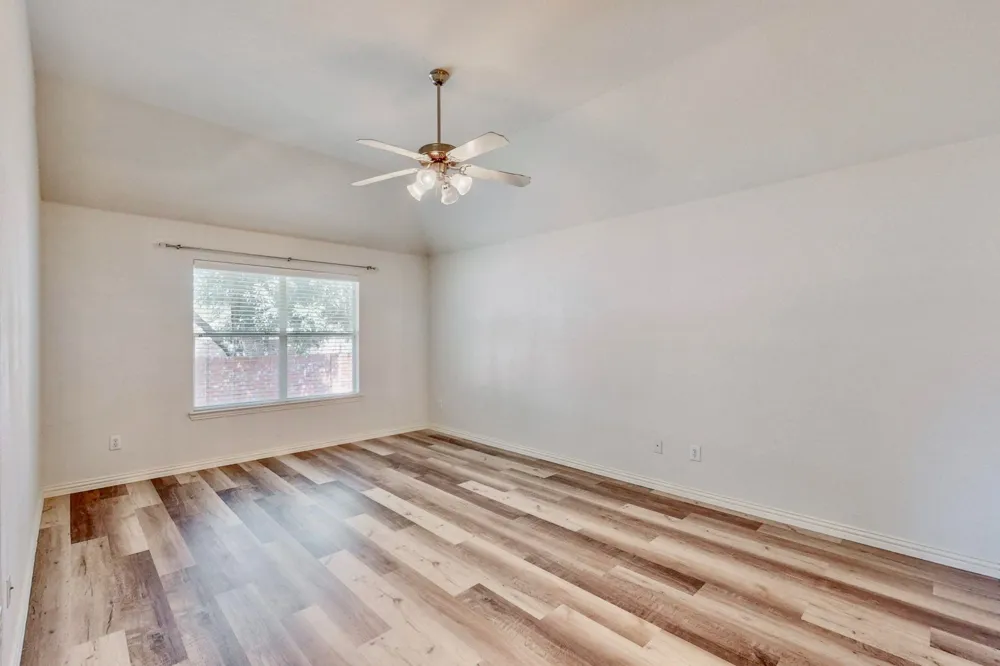 1216 Lake Forest Drive Grand Prairie, TX 75052
