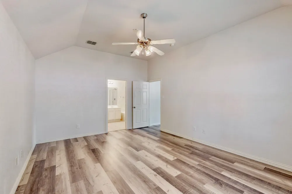 1216 Lake Forest Drive Grand Prairie, TX 75052