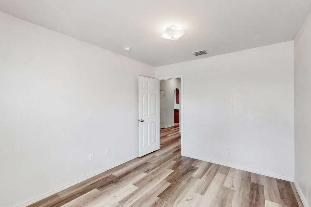 1216 Lake Forest Drive Grand Prairie, TX 75052