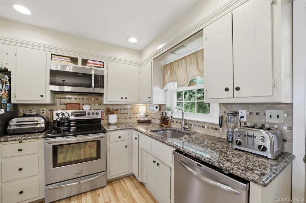 161 Geymer Drive Mahopac, NY 10541