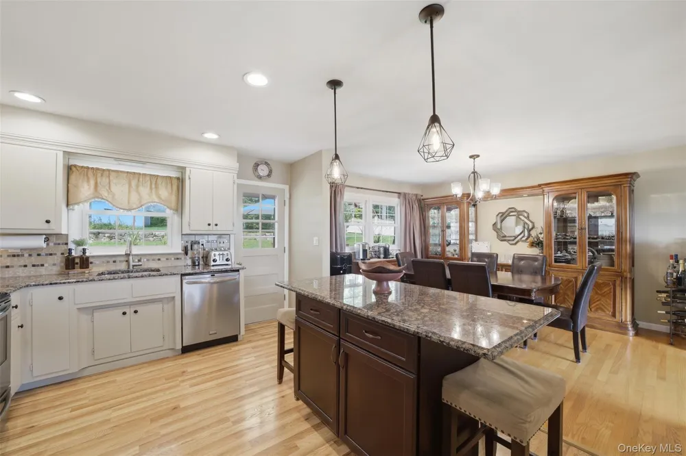 161 Geymer Drive Mahopac, NY 10541