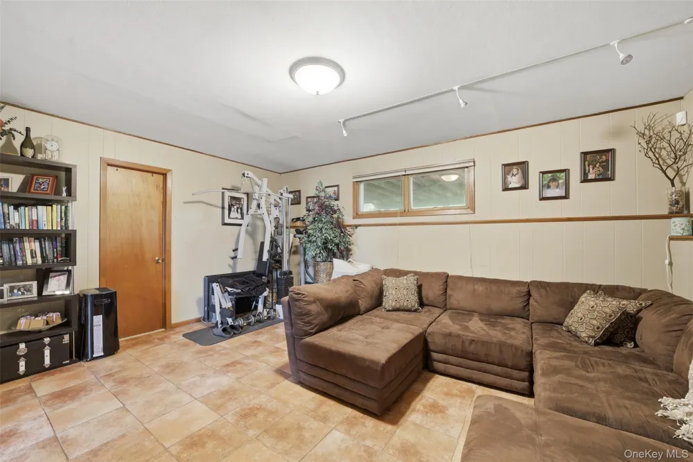 161 Geymer Drive Mahopac, NY 10541