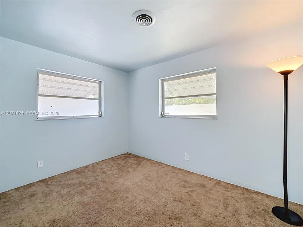 1841 NW 33rd Ct Oakland Park, FL 33309