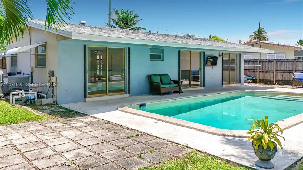 1841 NW 33rd Ct Oakland Park, FL 33309