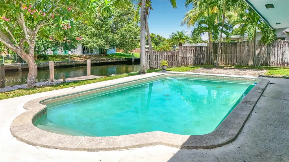1841 NW 33rd Ct Oakland Park, FL 33309