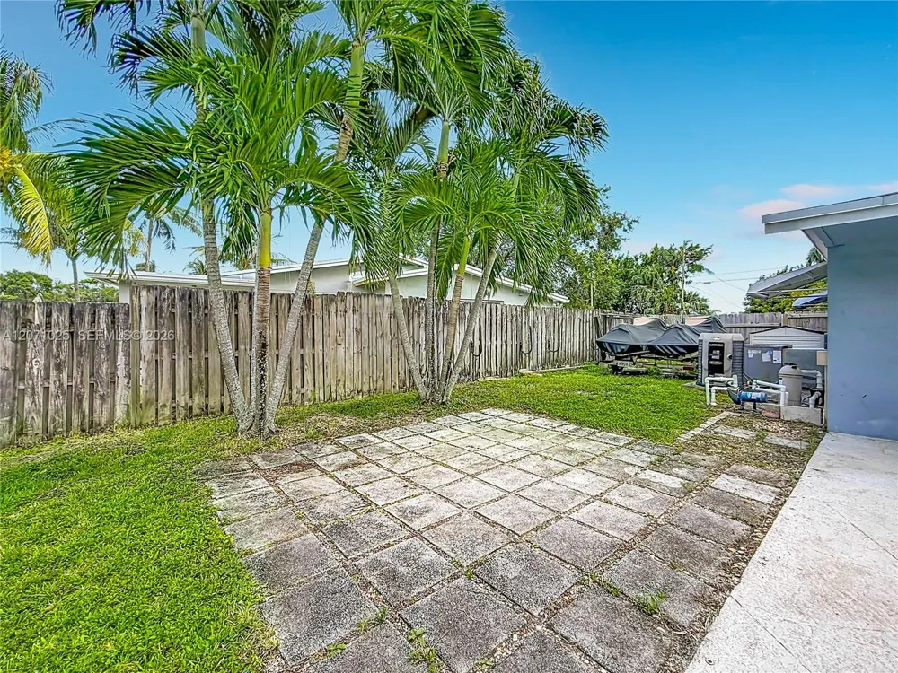1841 NW 33rd Ct Oakland Park, FL 33309